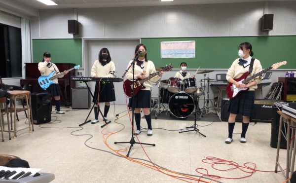 軽音楽部 新人大会に3バンド参加 山村国際高等学校 学校法人山村学園 軽音楽部 新人大会に3バンド参加 山村国際高等学校 学校法人山村学園