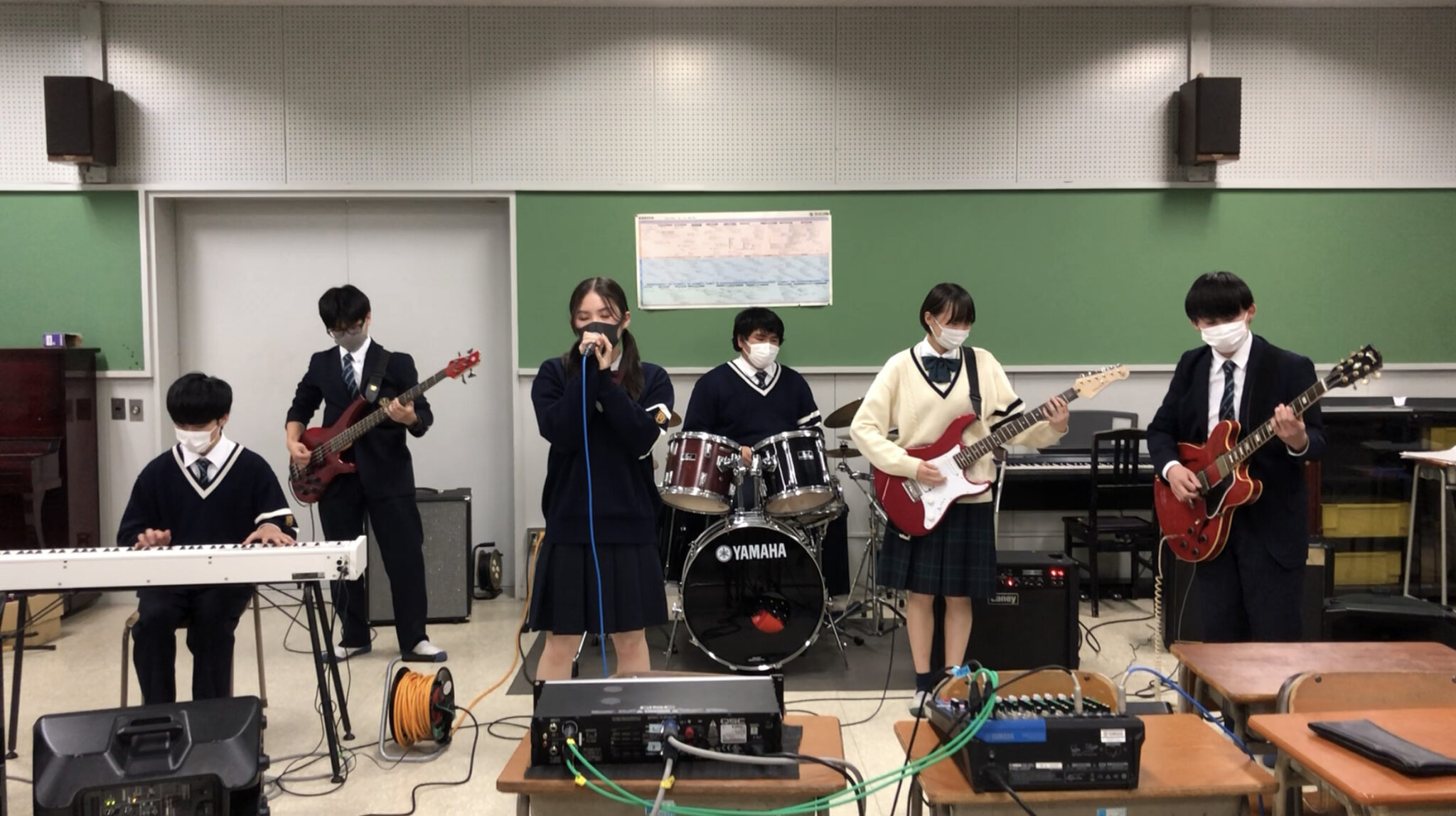 軽音楽部 | 学校生活 | 山村国際高等学校|学校法人山村学園